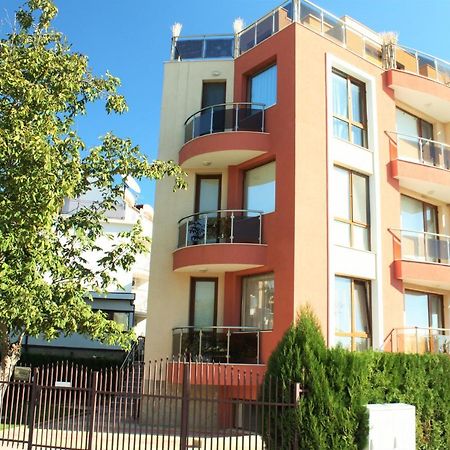 Fantasy Apartments Saint Constantine And Helena Resort セインツ・コンスタンティン＆ヘレナ エクステリア 写真
