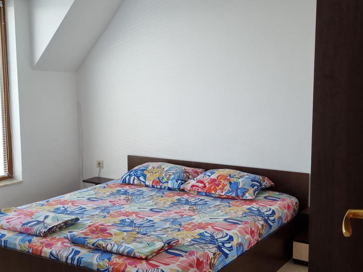 Fantasy Apartments Saint Constantine And Helena Resort セインツ・コンスタンティン＆ヘレナ エクステリア 写真