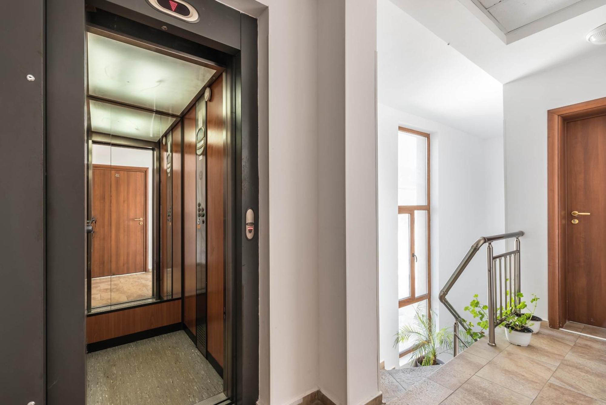 Fantasy Apartments Saint Constantine And Helena Resort セインツ・コンスタンティン＆ヘレナ エクステリア 写真